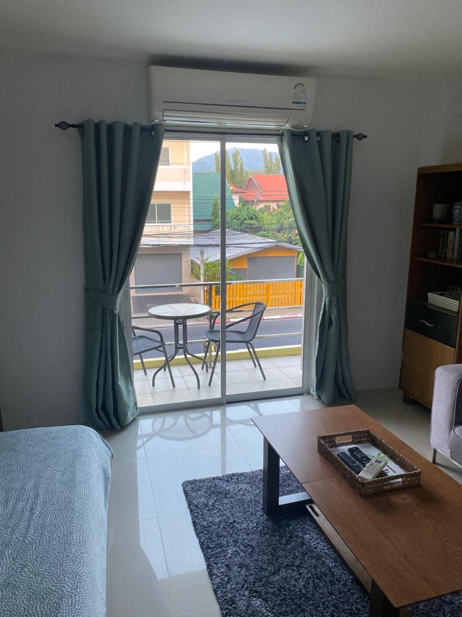 English Owned Homestay And Yoga Chalong Eksteriør bilde