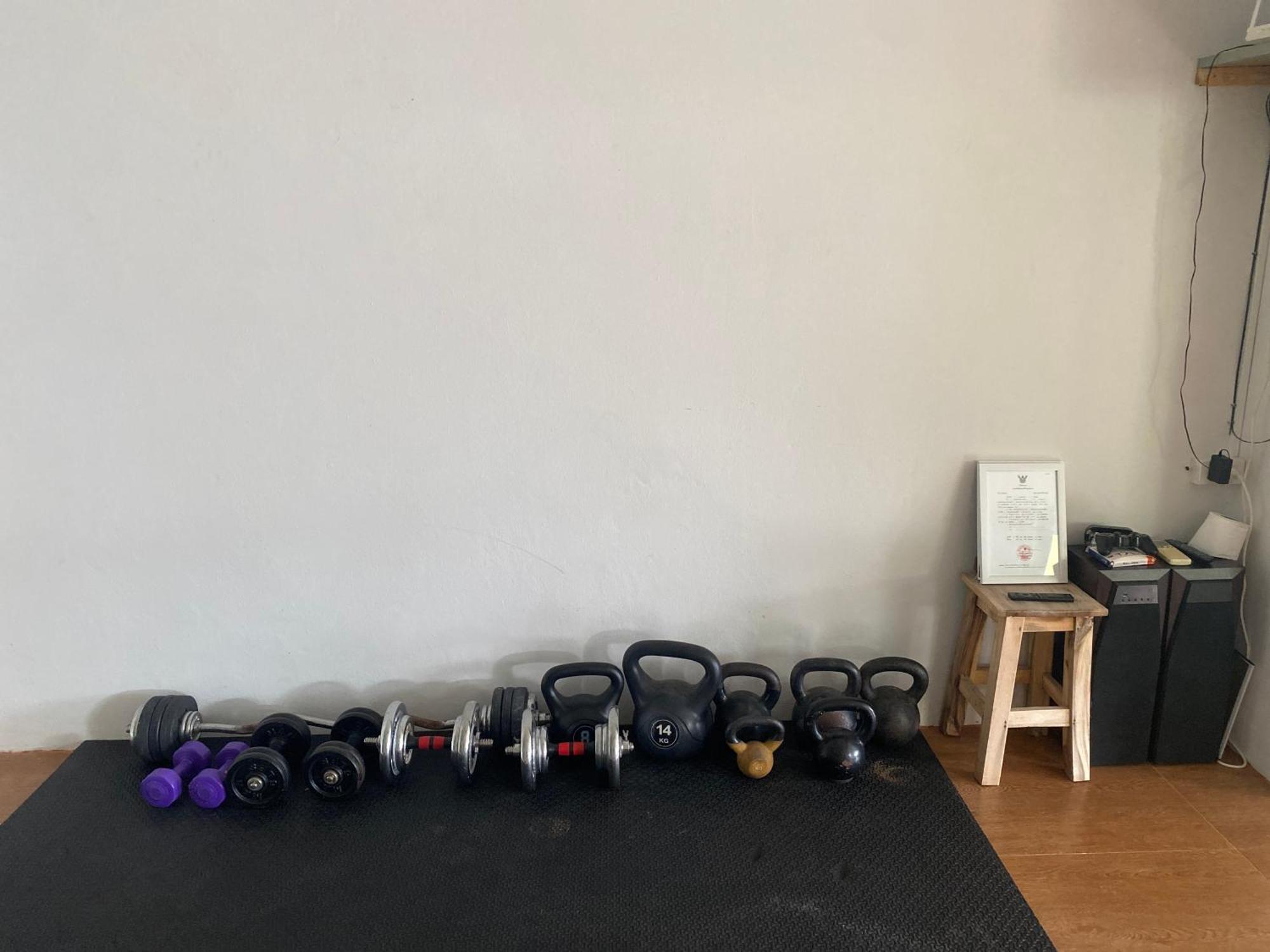 English Owned Homestay And Yoga Chalong Eksteriør bilde